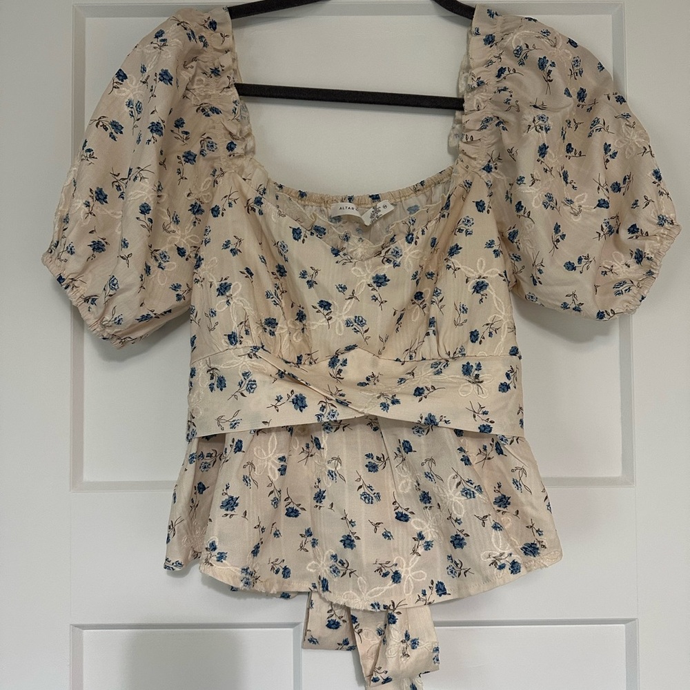 Altar’d State Floral Puff Sleeve Top